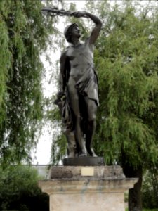 Revigny-sur-Ornain (Meuse) statue d'Hermes