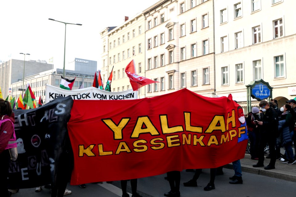 Revolutionary 1st may demonstration Berlin 2021 08