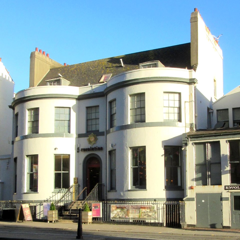 Revolution Bar and Club, 77 West Street, Brighton (NHLE Code 1381096) (January 2017) (1)