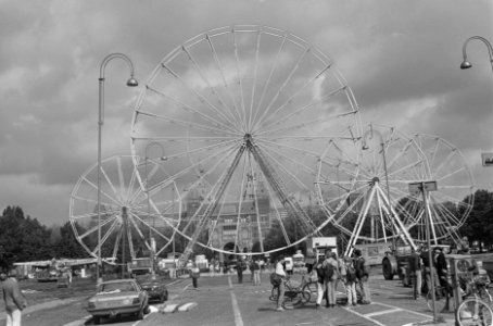 Reuzenraderen Tijdmachine op Museumplein Amsterdam, Bestanddeelnr 934-0691