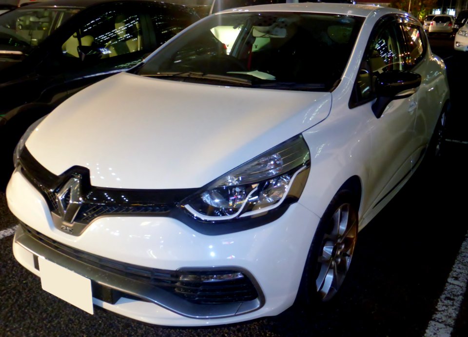 Renault LUTECIA IV R.S. CHASSIS SPORT at night front