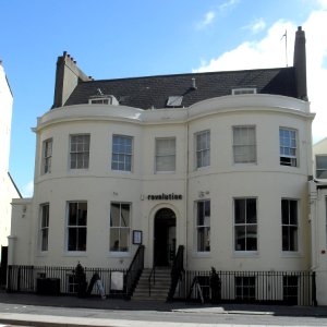 Revolution Bar and Club, 77 West Street, Brighton (NHLE Code 1381096) (August 2010) (2)