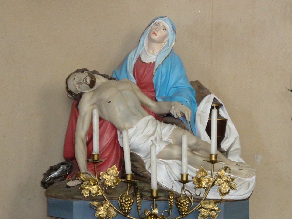 Rhodes (Moselle) église, pietà