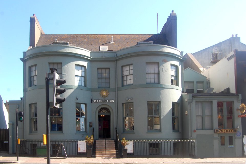 Revolution Bar and Club, 77 West Street, Brighton (NHLE Code 1381096) (September 2019)