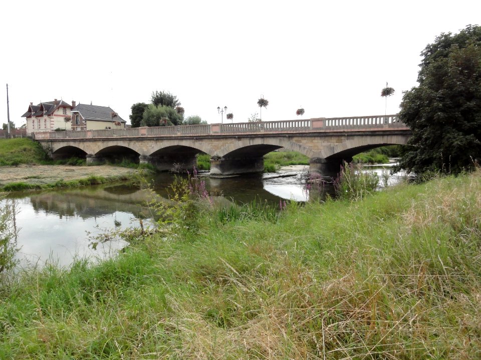 Revigny-sur-Ornain (Meuse) pont sur l'Ornain