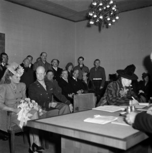 Reportage Huwelijk van kapitein van Heukelom, Bestanddeelnr 901-1444