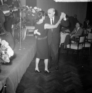 Reunie Carltonhotel der lichte muziek Victor van Vriesland met Rika Jansen, Bestanddeelnr 915-5803