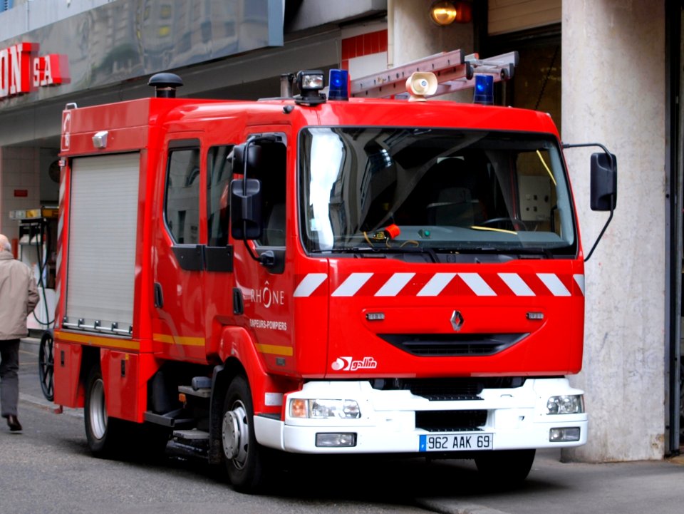 Renault Fire truck Rhone Lyon p1