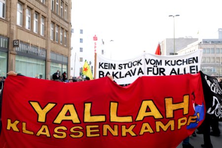 Revolutionary 1st may demonstration Berlin 2021 04