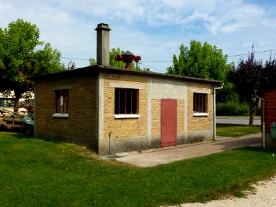 Renneville (Ardennes) ancien lavoir, station sapeurs pompiers (1)