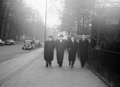 Reportage eerste steenlegging nieuwbouw hoofdkantoor nhm, Bestanddeelnr 253-6529