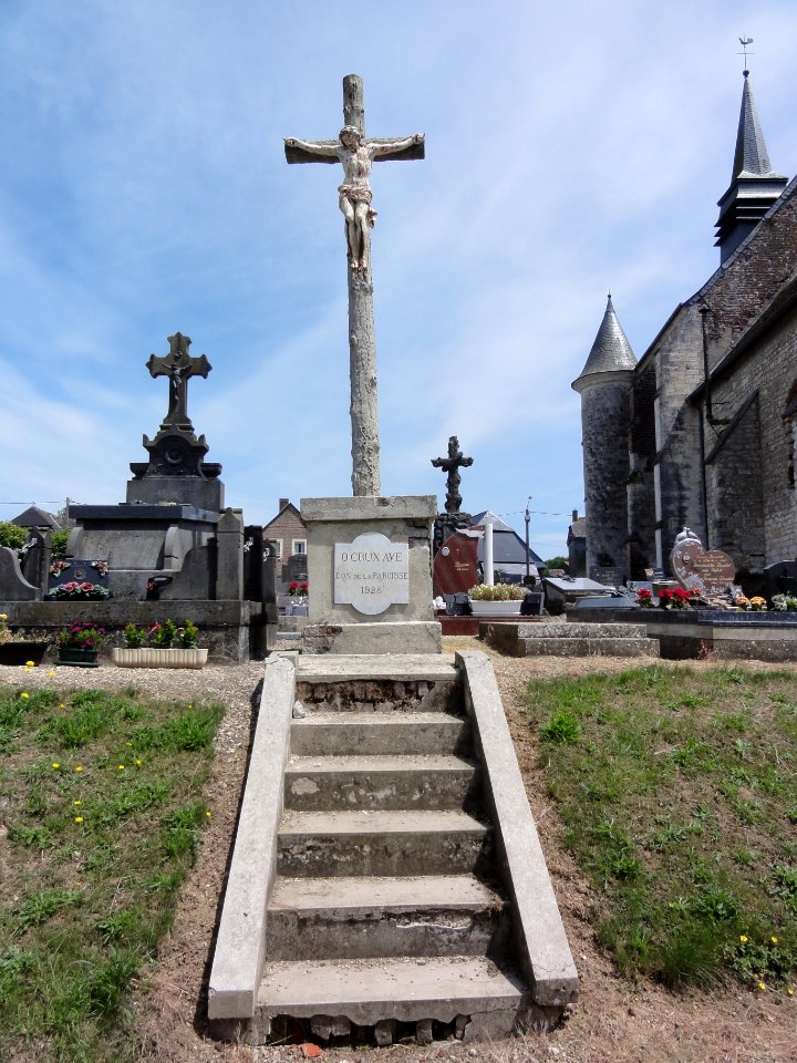 Renneval (Aisne) croix de cimetière