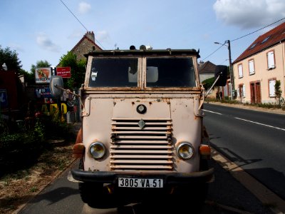 Renault Galion in France, pic2