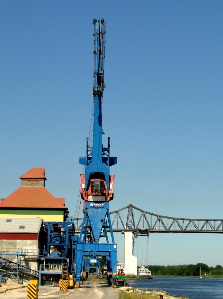 RENDSBURG HARBOR CRANES pic-007