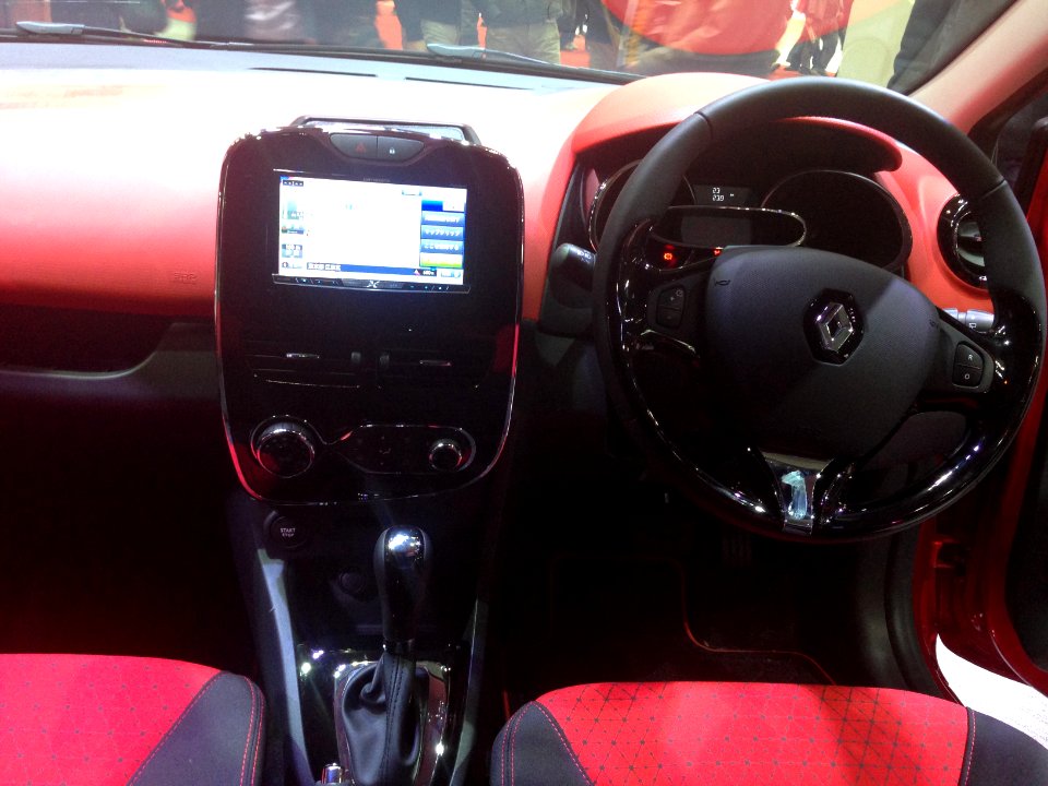 Renault Lutécia interior - Tokyo Motor Show 2013