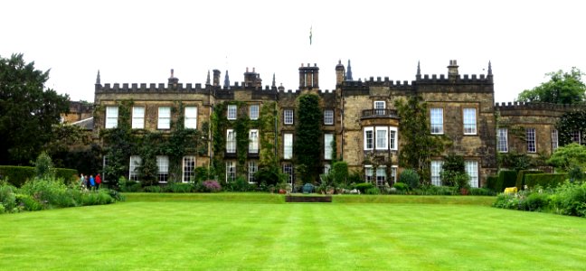 Renishaw Hall - Derbyshire, England - DSC02226