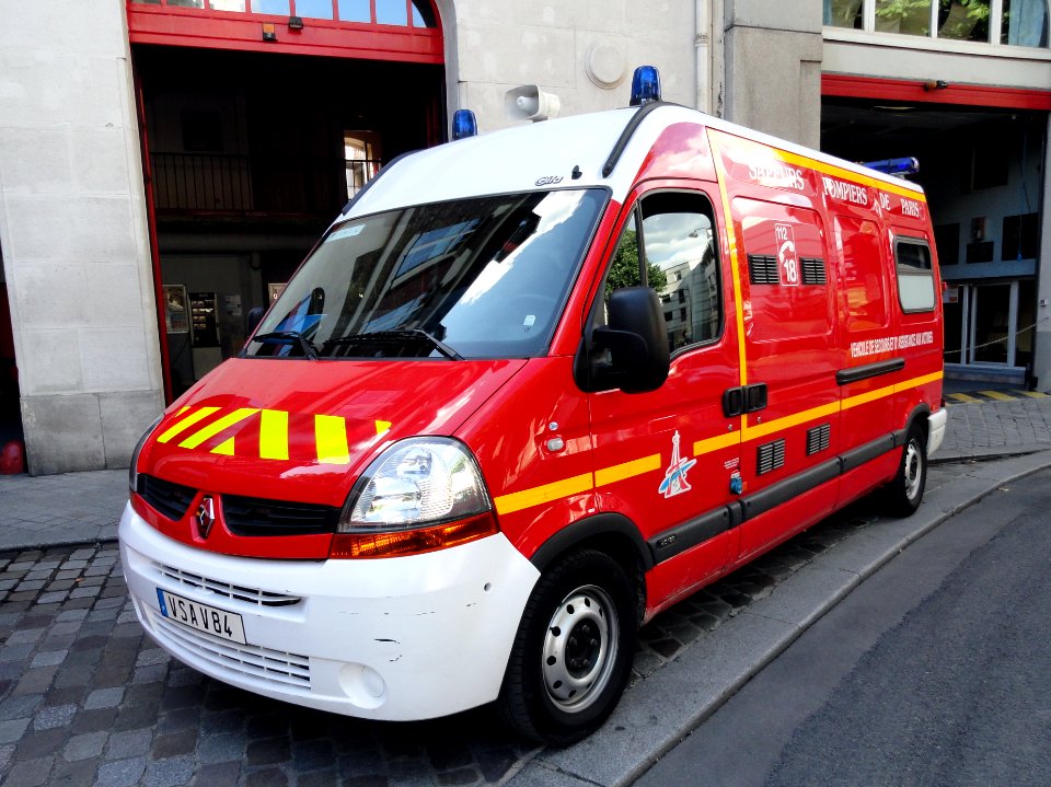 Renault Master of the Sappeurs et Pompiers de Paris pic2