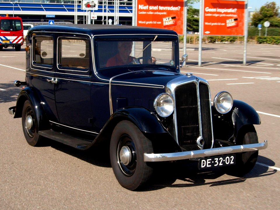 Renault Mona-Quatre DE-32-02 pic2