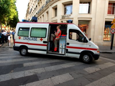 Renault Croix-Rouge at Paris pic2