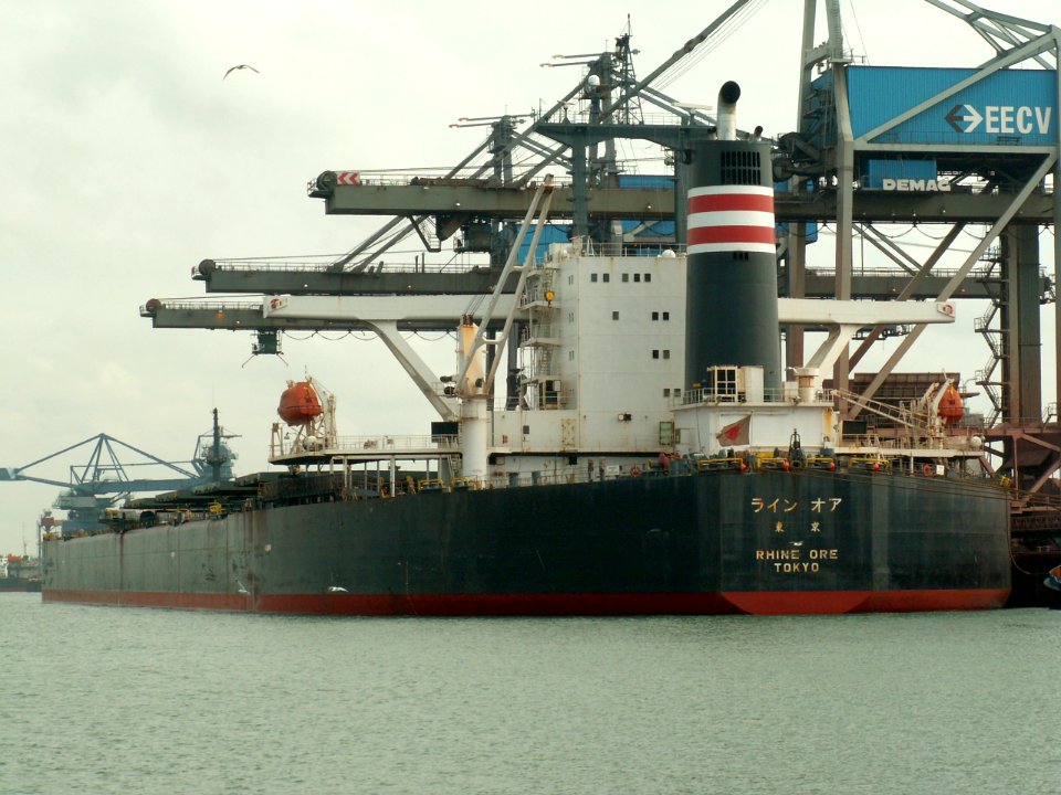Rhine Ore - IMO 8802923 - Callsign JMMN p1, Port of Rotterdam, Holland 29-Mar-2006