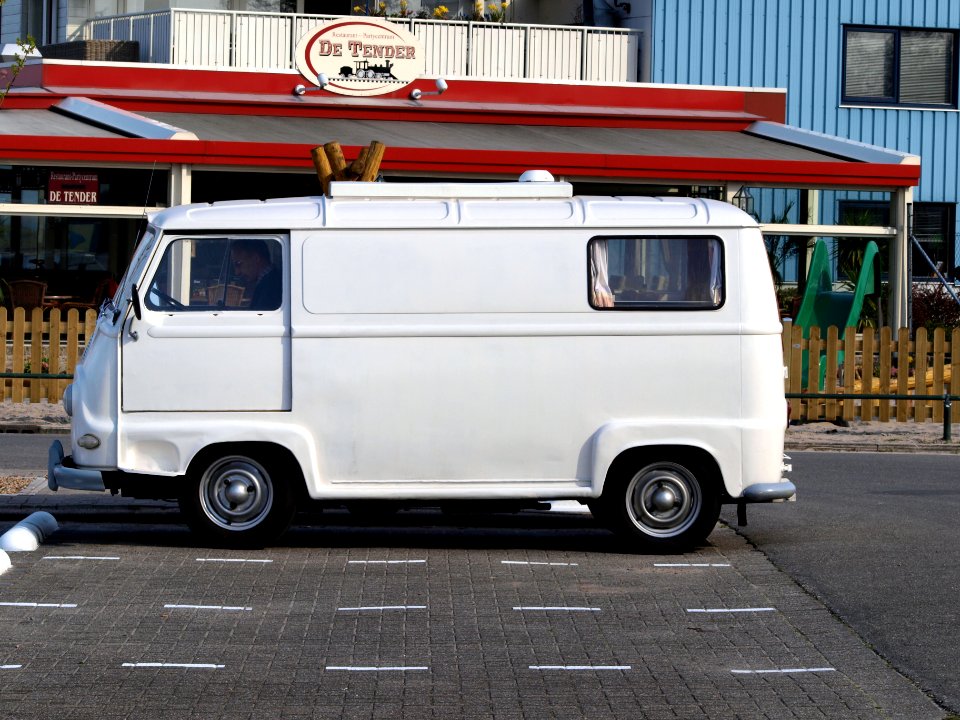 Renault R 2132 (1964) , Dutch licence registration UJ-40-27 pic3