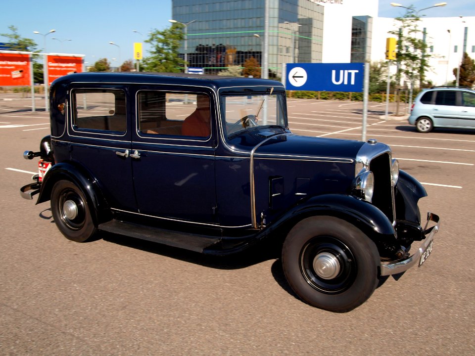 Renault Mona-Quatre DE-32-02 pic4