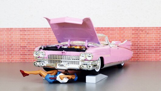 Mechanic workshop pink