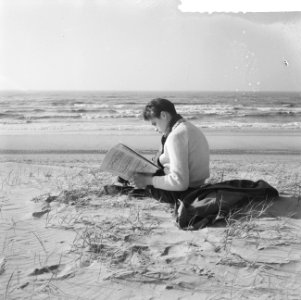 Reportage jonge zeer begaafde organist Dick van Rijn, Katwijkse strand - Bestanddeelnr 912-3598