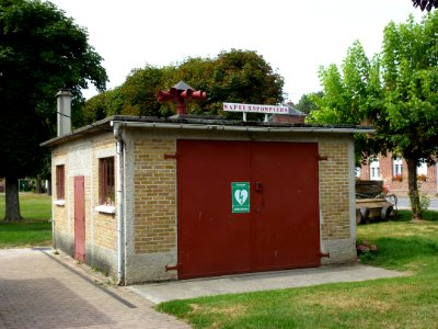 Renneville (Ardennes) ancien lavoir, station sapeurs pompiers (2)