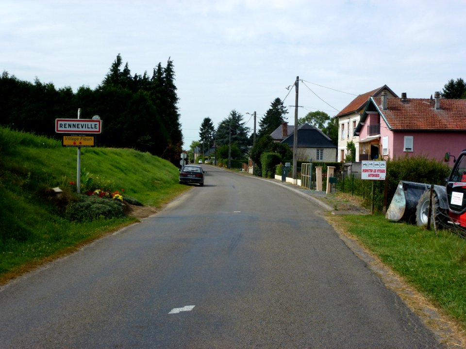 Renneville (Ardennes) city limit sign