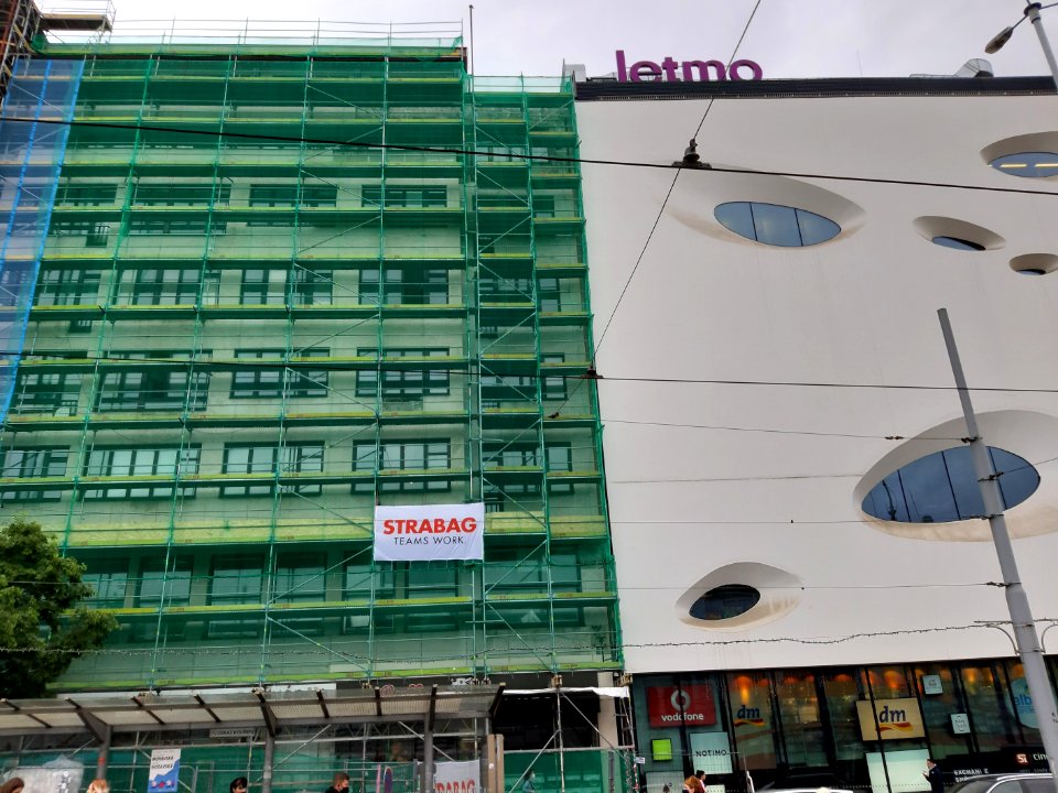 Renovace budovy poblíž OC Letmo 20210524 170825