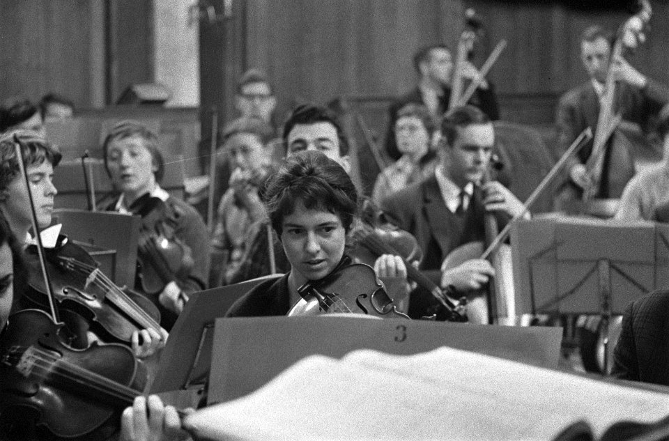 Repetitie van het Nederlands Studenten Orkest in Bergen, Bestanddeelnr 911-9497