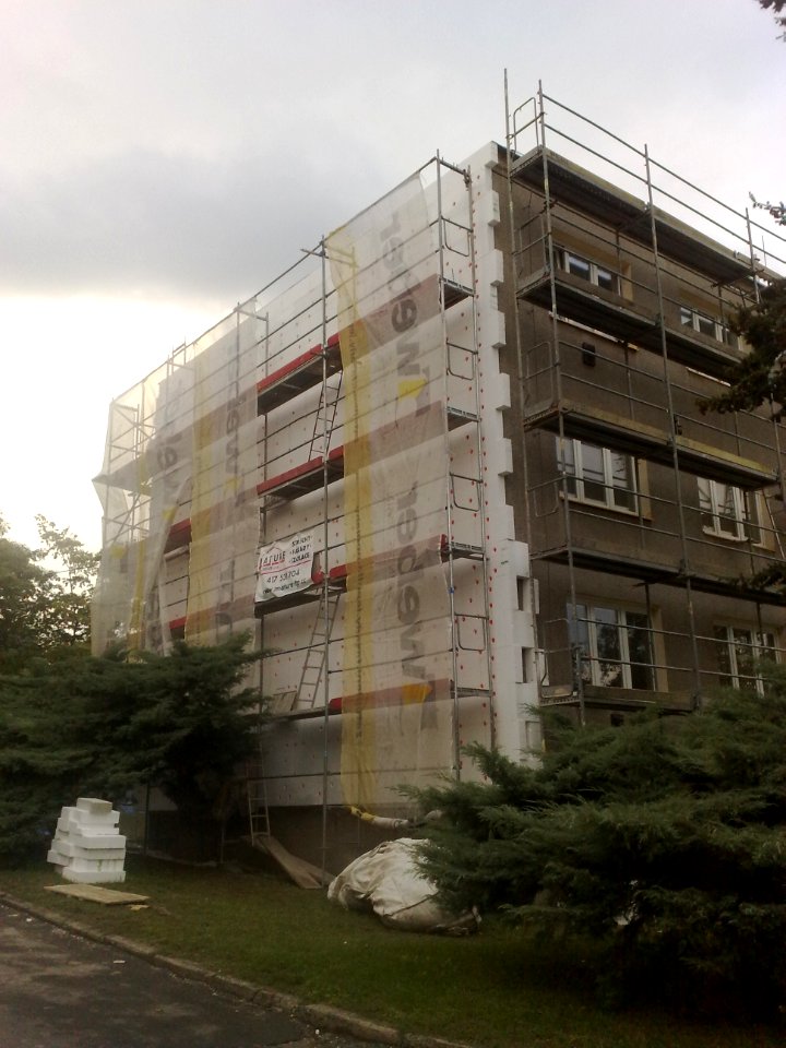 Renovace panelaku Teplice Sevcikova 2009201320379