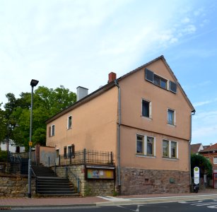 Rendel, Klein-Karbener Straße 3