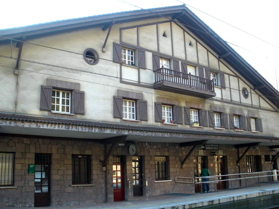 Rentería - Estación de Lezo-Rentería, de Adif 3