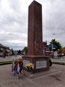 Renswoude, World War II memorial, sides 3-4