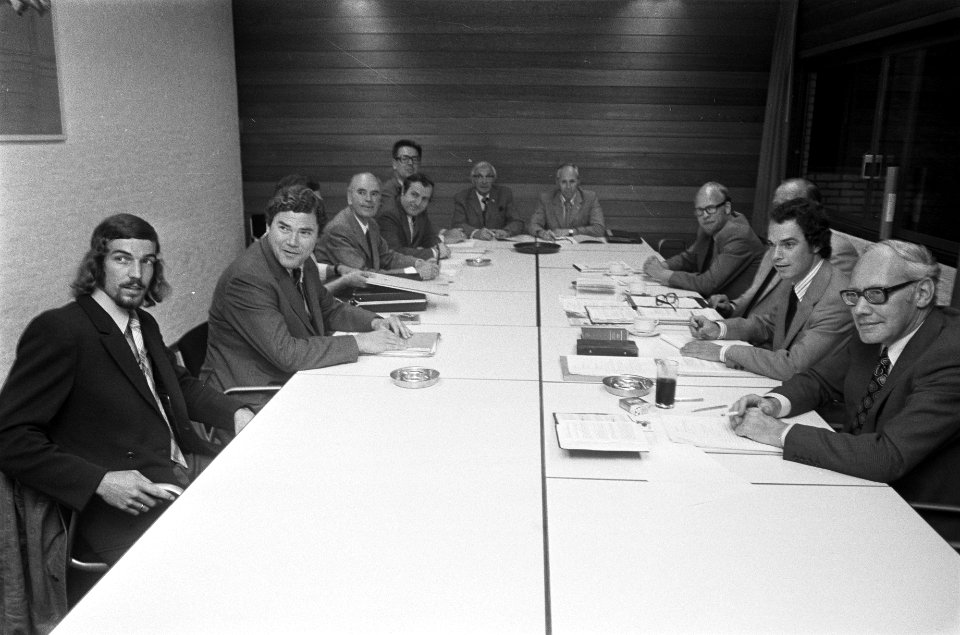 Rene Notten voor arbitragecommissie KNVB i.v.m. transfer van Twente naar Ajax l, Bestanddeelnr 927-4044