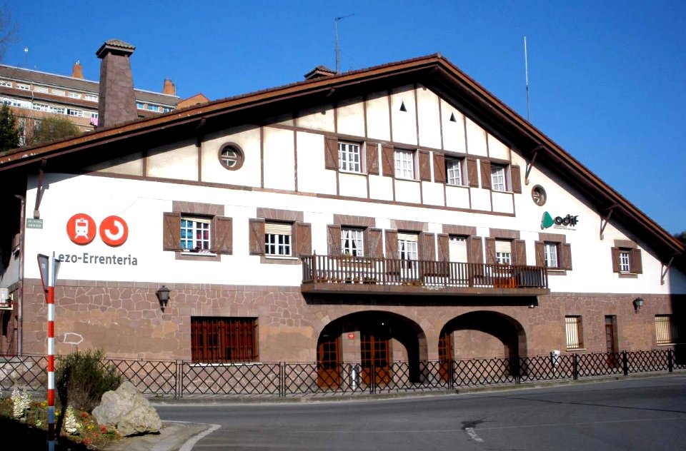 Rentería - Estación de Lezo-Rentería, de Adif 2