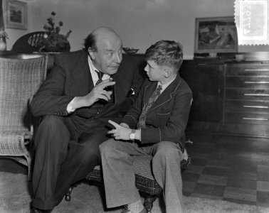 Repetitie televisiespel Albert van Dalsum met Louitje Bouwmeester (kleinzoon van, Bestanddeelnr 904-7793
