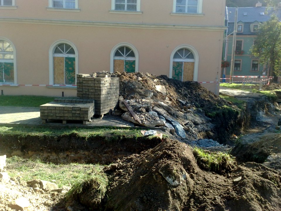Renovace plynovodu u Vojenskych lazni 28092013 G