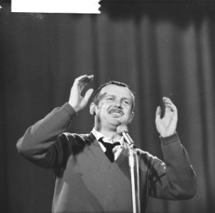Repetie van Toon Hermans voor TV, Bestanddeelnr 913-3381