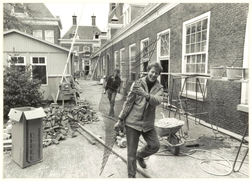 Renovatie van het Hofje van Staats aan de Jansweg 69. NL-HlmNHA 54023607