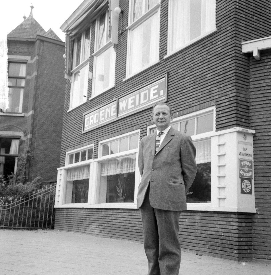 Restaurant De Groene Weide te Leeuwarden gaat weg, de heer T. B. Havinga, Bestanddeelnr 917-8536