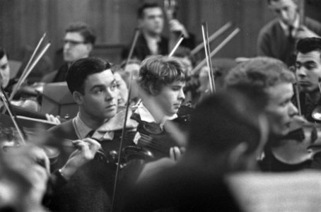 Repetitie van het Nederlands Studenten Orkest in Bergen, Bestanddeelnr 911-9490 photo