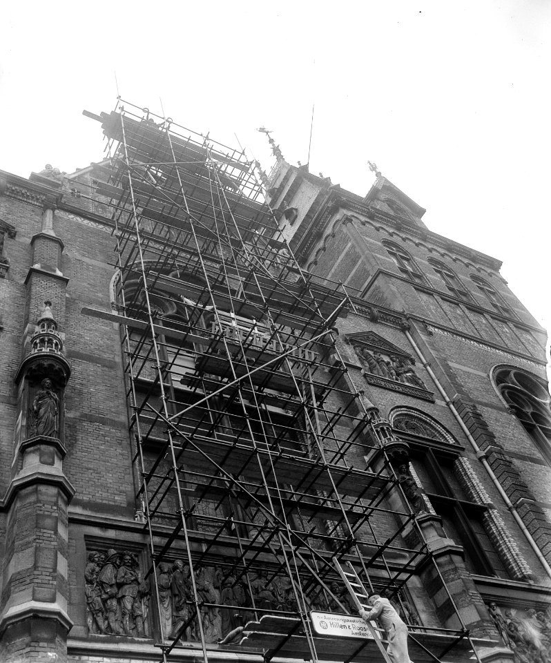 Reparatie schoonmaken ramen Rijksmuseum, Bestanddeelnr 905-7472