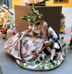 Rendez-vous at the hunt, Johann Joachim Kaendler, Meissen Porcelain Factory, c. 1744, hard-paste porcelain - Wadsworth Atheneum - Hartford, CT - DSC05343