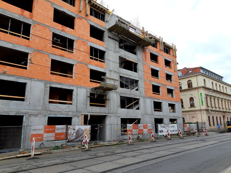 Renovace budovy u nemocnice U Sv Anny 20210516 074411