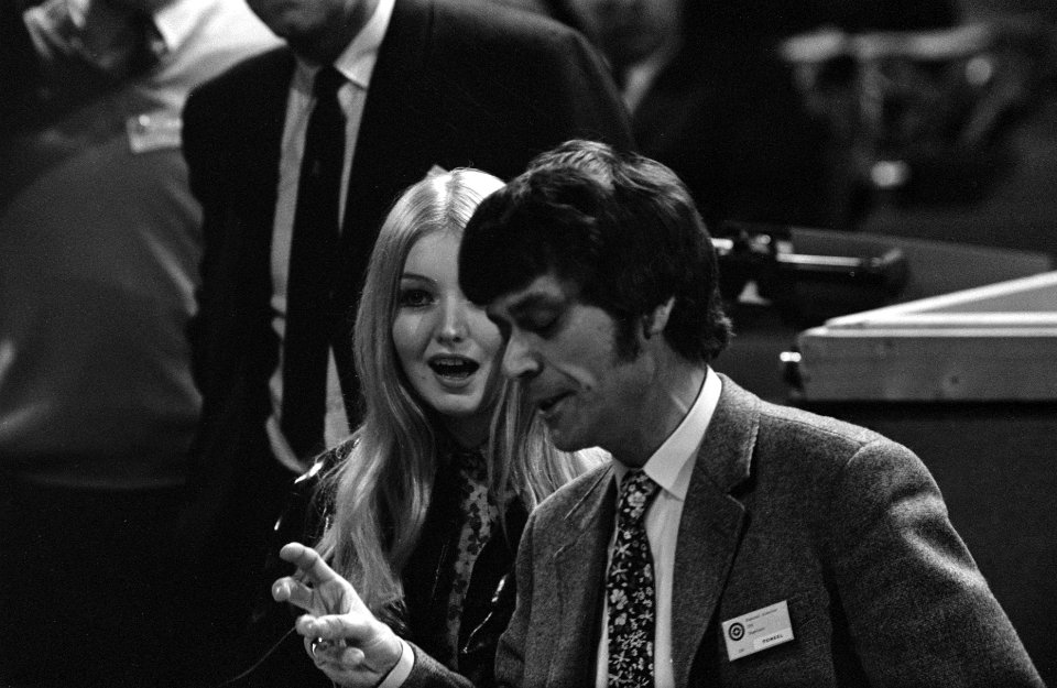 Repetities. Mary Hopkin (Engeland) met de Engelse dirigen Johnny Artey, Bestanddeelnr 923-3645