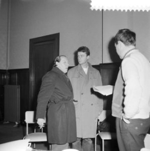 Repetitie VPRO televisiespel Hoog is de hemel , vlnr John Soer , Ton Kuyl , Bestanddeelnr 910-8082