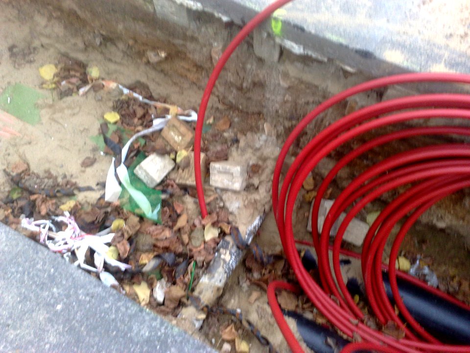 Renovace plynovodu v ulici U Novych lazni 25092013 E